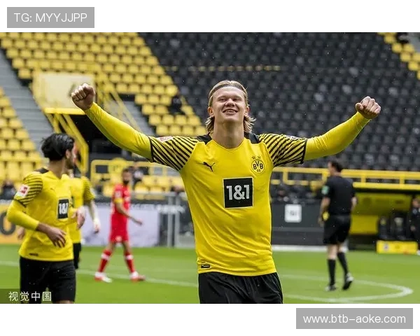 “德甲主场优势分析：多特主场不败领跑积分榜”